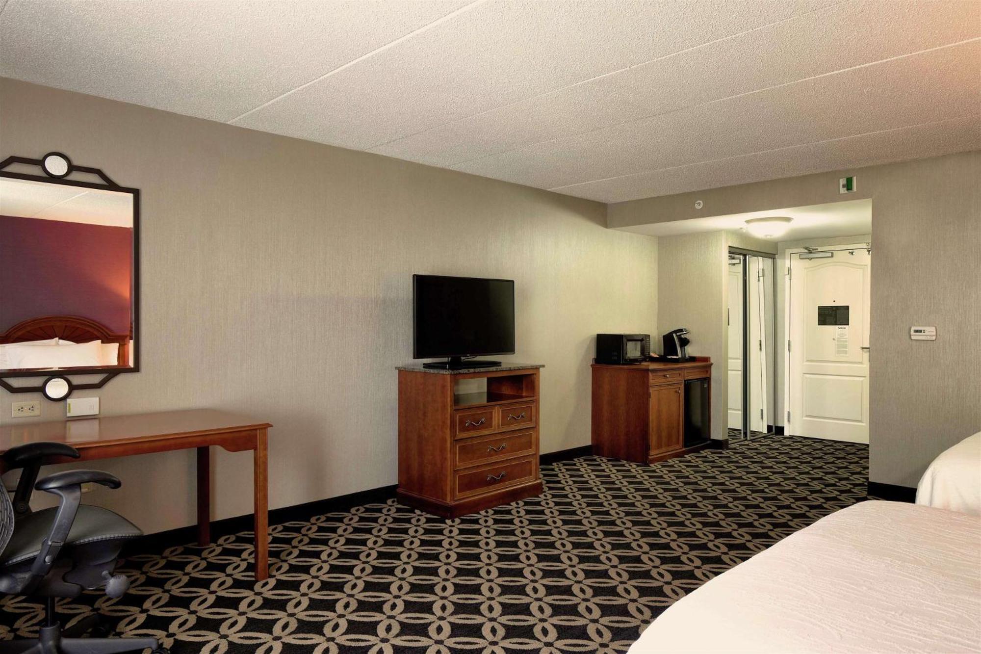Hilton Garden Inn Auburn Riverwatch Exterior foto